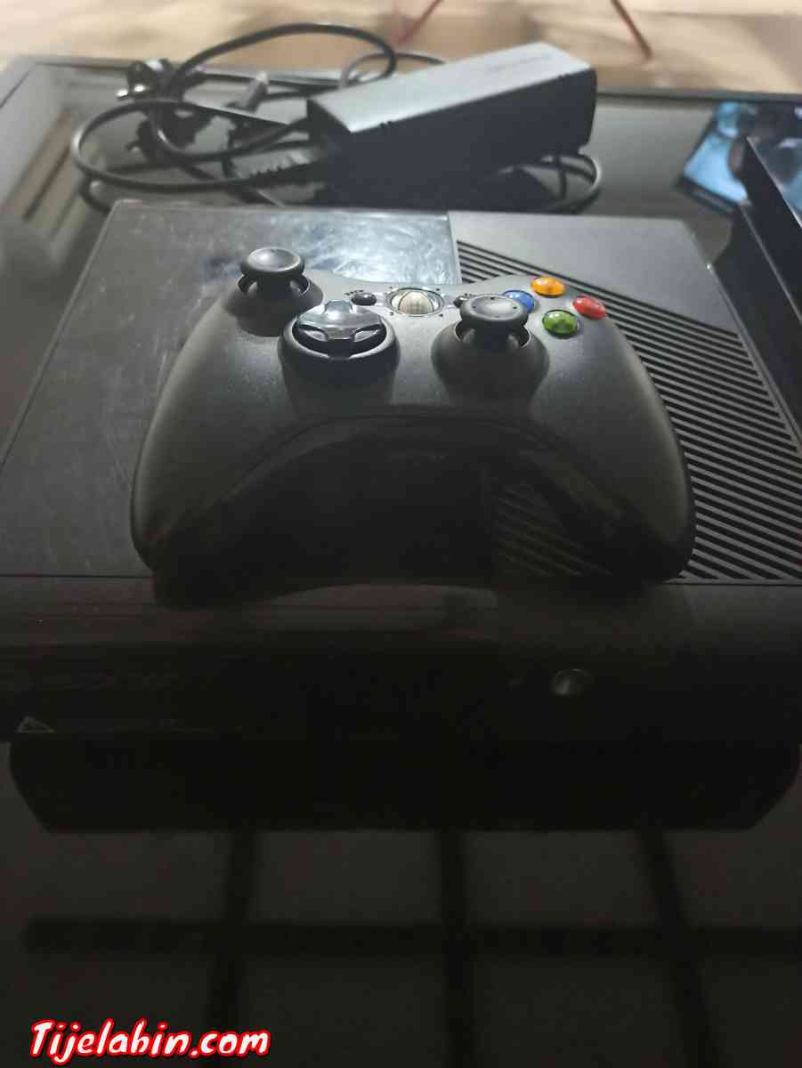 ps4 fat 3 les jeux + xbox 360 20 jeux b 63000 - Souidania, Alger