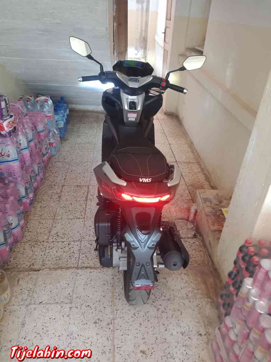 moto vmax - Ahmer El Ain, Tipaza - Tijelabin