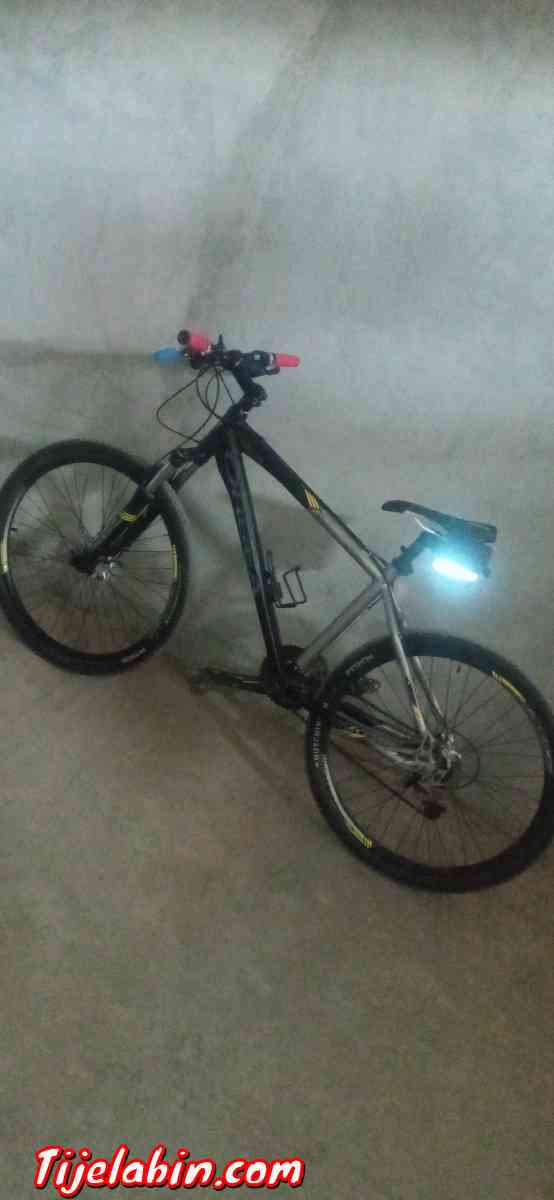 دراجة وعليها لكلام - Alger Centre, Alger - Tijelabin