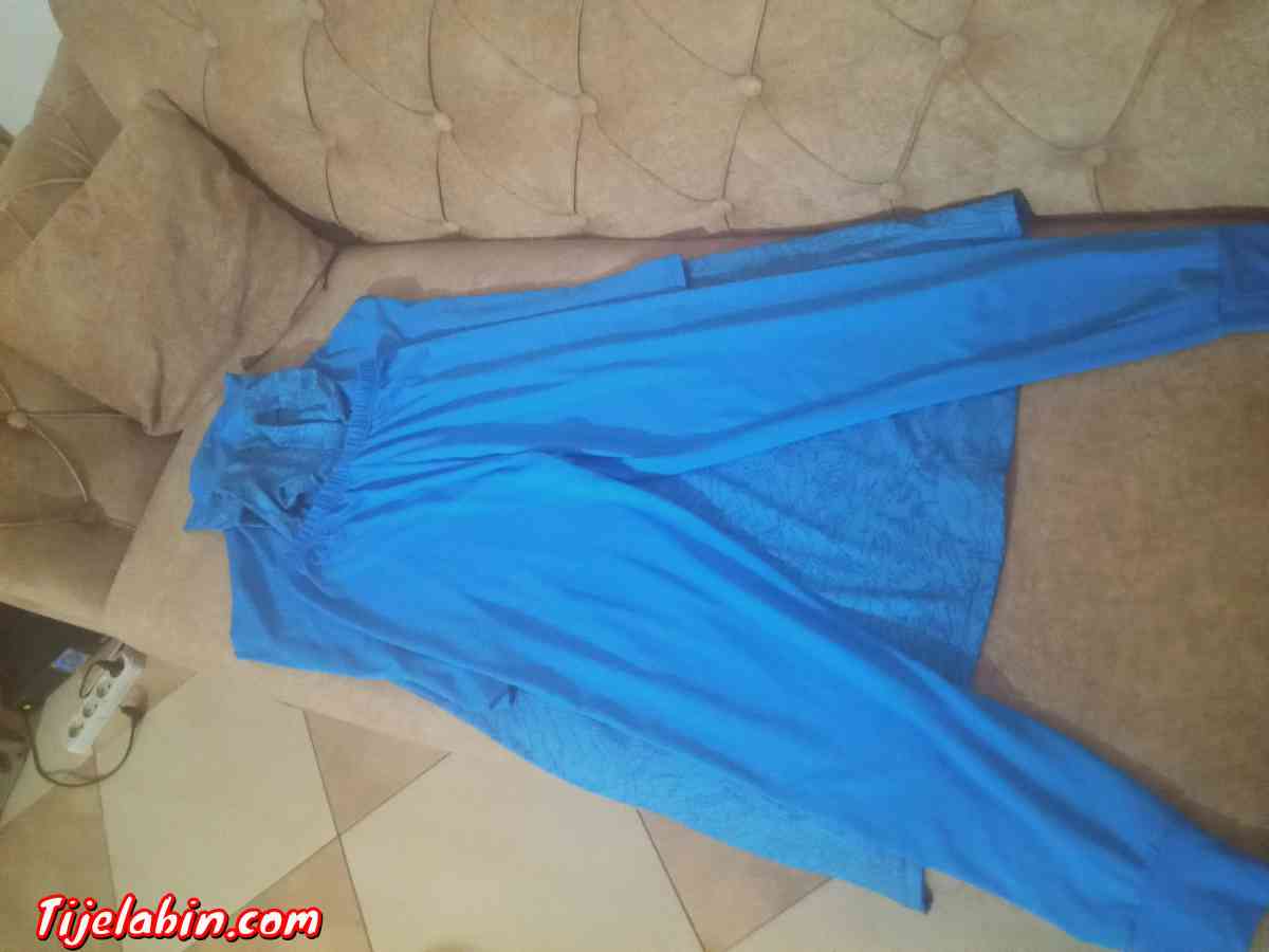 بوركيني أزرق للسباحة خاص بالمحجبات