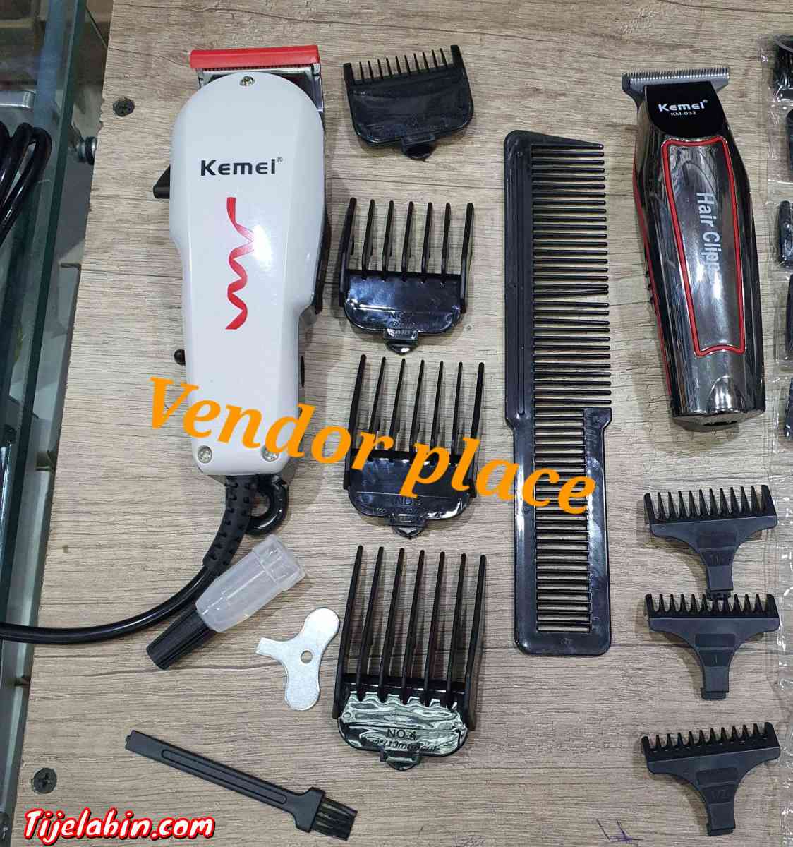 pack (TCZ32) 2 Tondeuse kemei - Bordj El Kiffan, Alger - Tijelabin