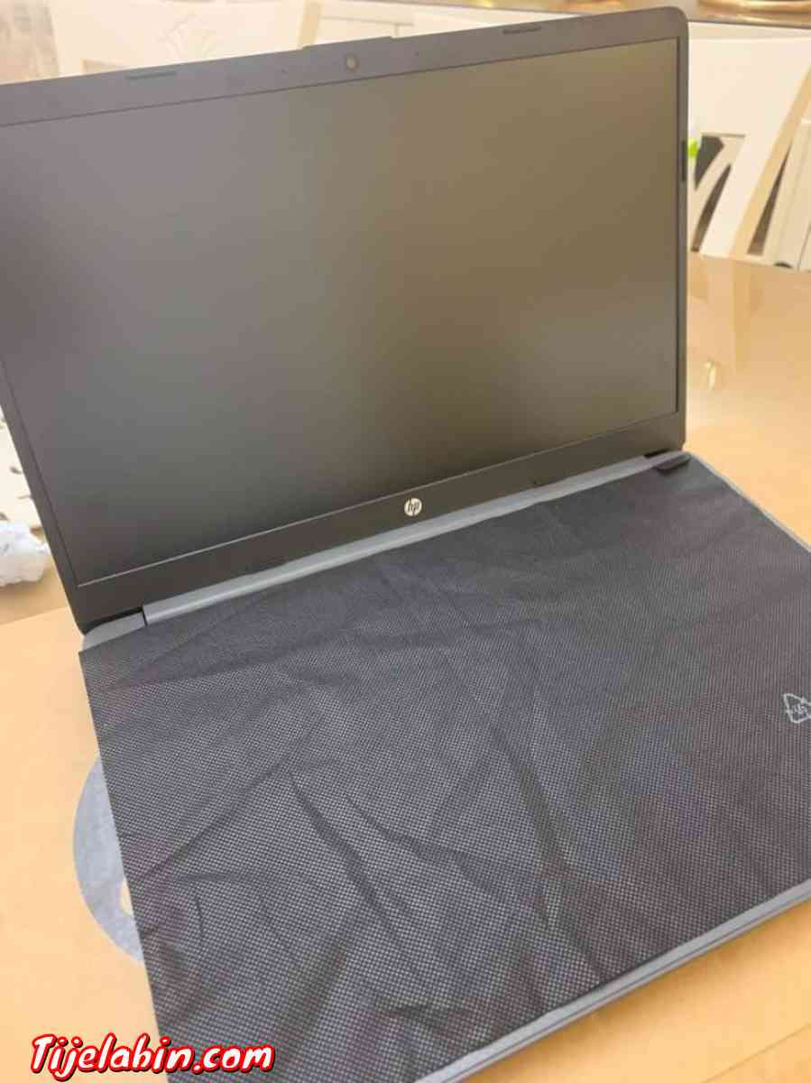 Pc portable HP Processeur: i3 11Th8Gb RamStockage 512 Gb M.2 - El Achour, Alger - Tijelabin