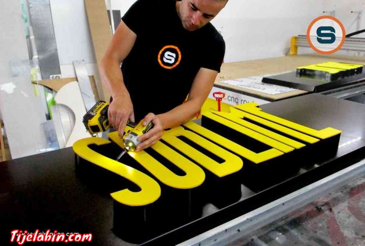 تغليف وجهات محلات - Bir El Djir, Oran - Tijelabin