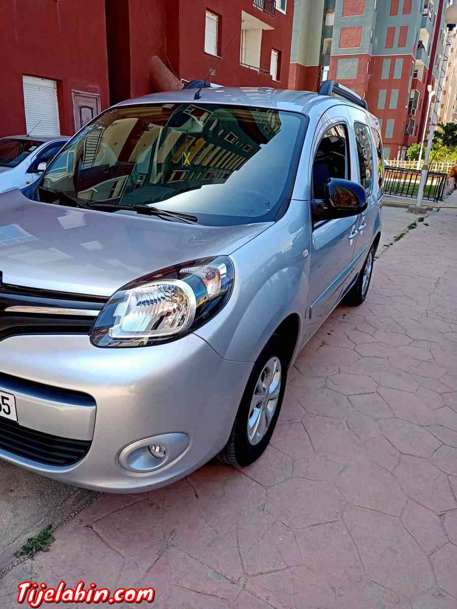 Kangoo vitrine 2021 - Reghaia, Alger - Tijelabin