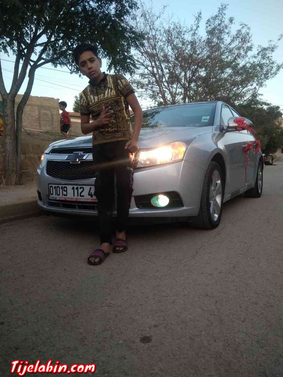 عندي كروز ايسونس 1.6فيها شوية سبيغة على برا ماشية284000 - Ain Defla, Ain Defla - Tijelabin