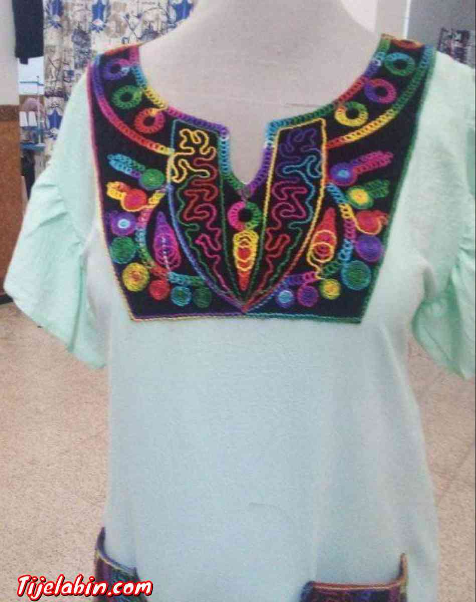 جبة بصدر الالوان - Zeralda, Alger