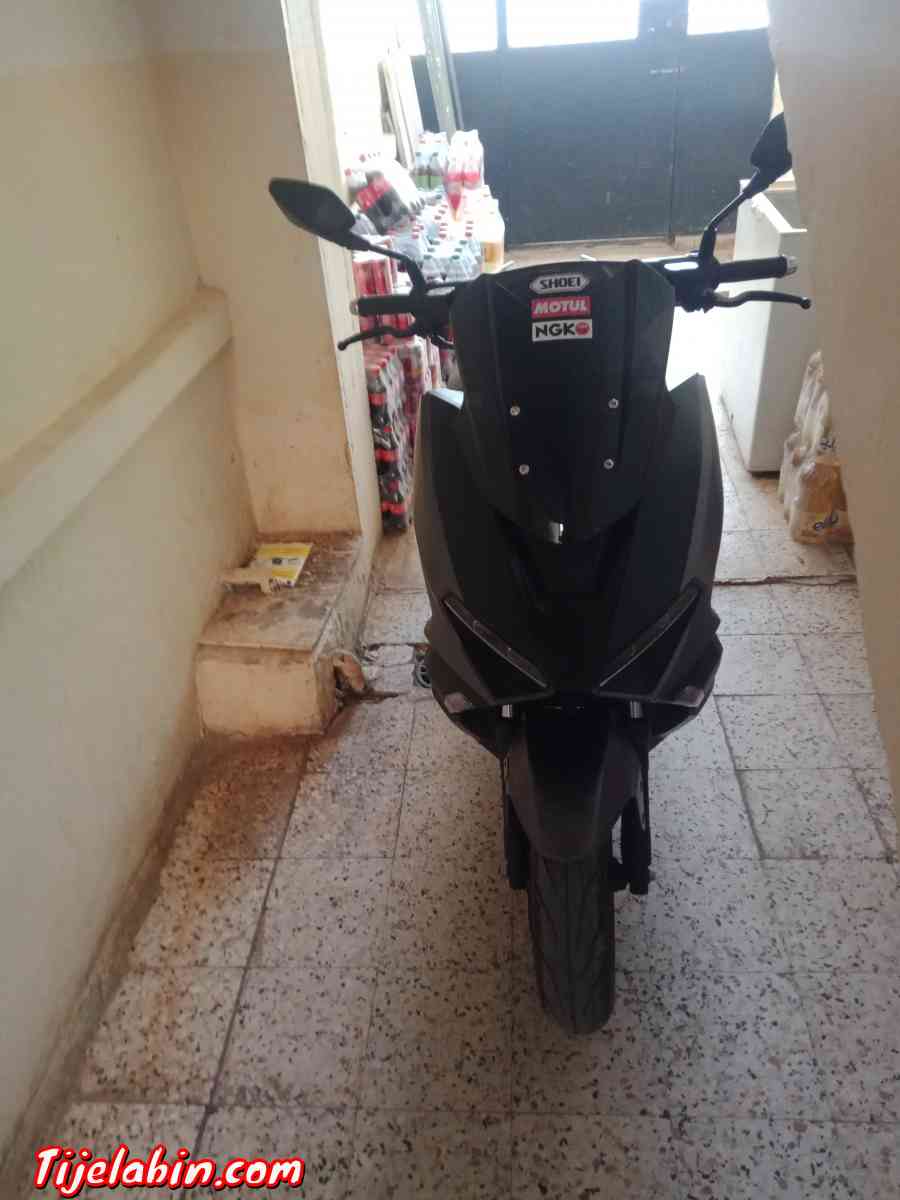 moto vmax - Ahmer El Ain, Tipaza