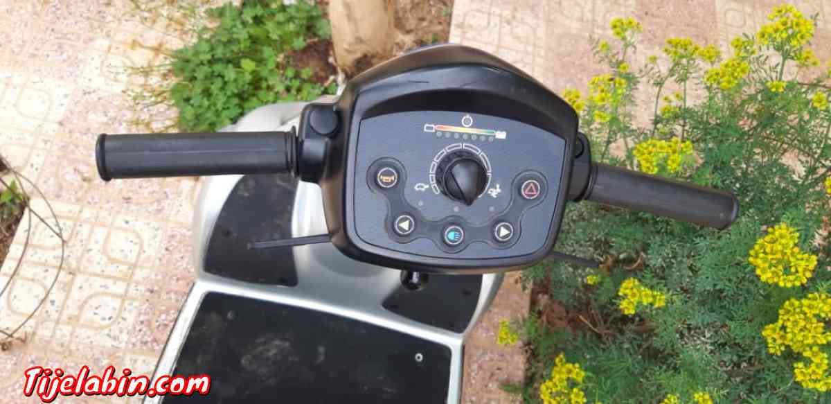 Scooter INVACARE Leo