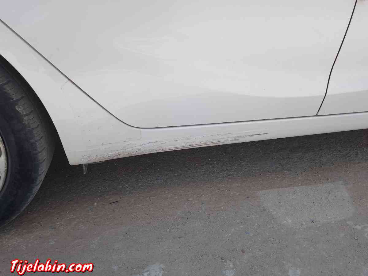 automobile - Aghbalou, Bouira - Tijelabin