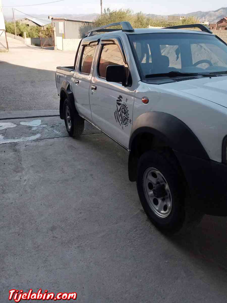 Nissan hard body 4*4 - Tazmalt, Béjaïa - Tijelabin