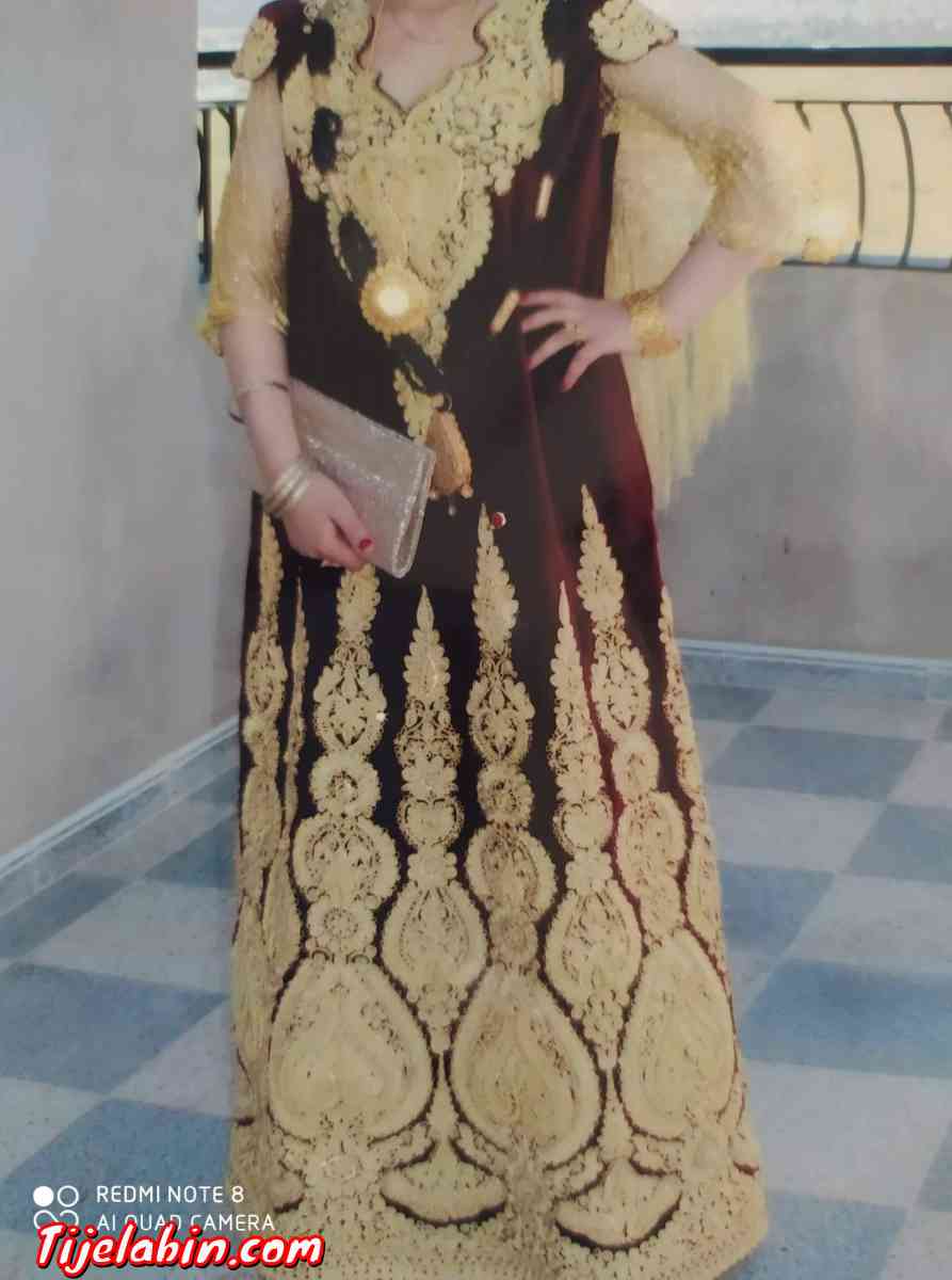 قطيفة وقندورة ببيضا - El Khroub, Constantine