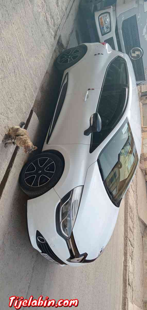 Clio 4 limited année 2014 - Sidi Aich, Béjaïa - Tijelabin