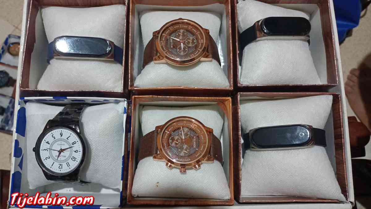 ساعات رجال و نساء - Bir Ghbalou, Bouira - Tijelabin