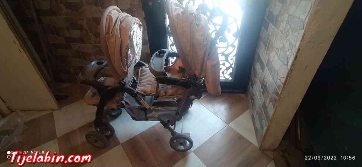 poussette 2 place - Baraki, Alger - Tijelabin