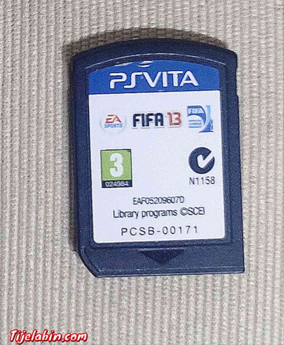 k7 ps vita FIFA 13 et sd2vita