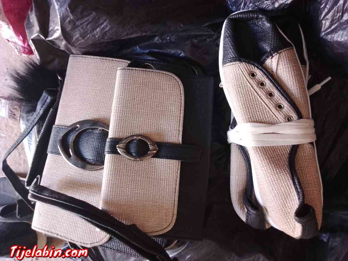 صاك أسورتي  و تريكوات شتاء رجال و نساء - Ain Oussera, Djelfa - Tijelabin