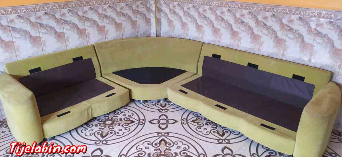 sallon - Es Senia, Oran