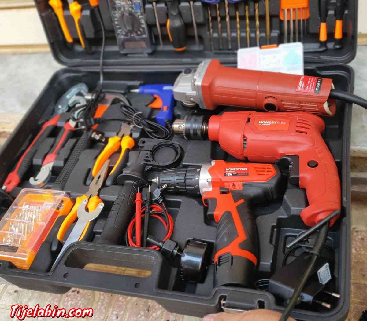 مع المحترف لأدوات للبناء - Alger Centre, Alger - Tijelabin