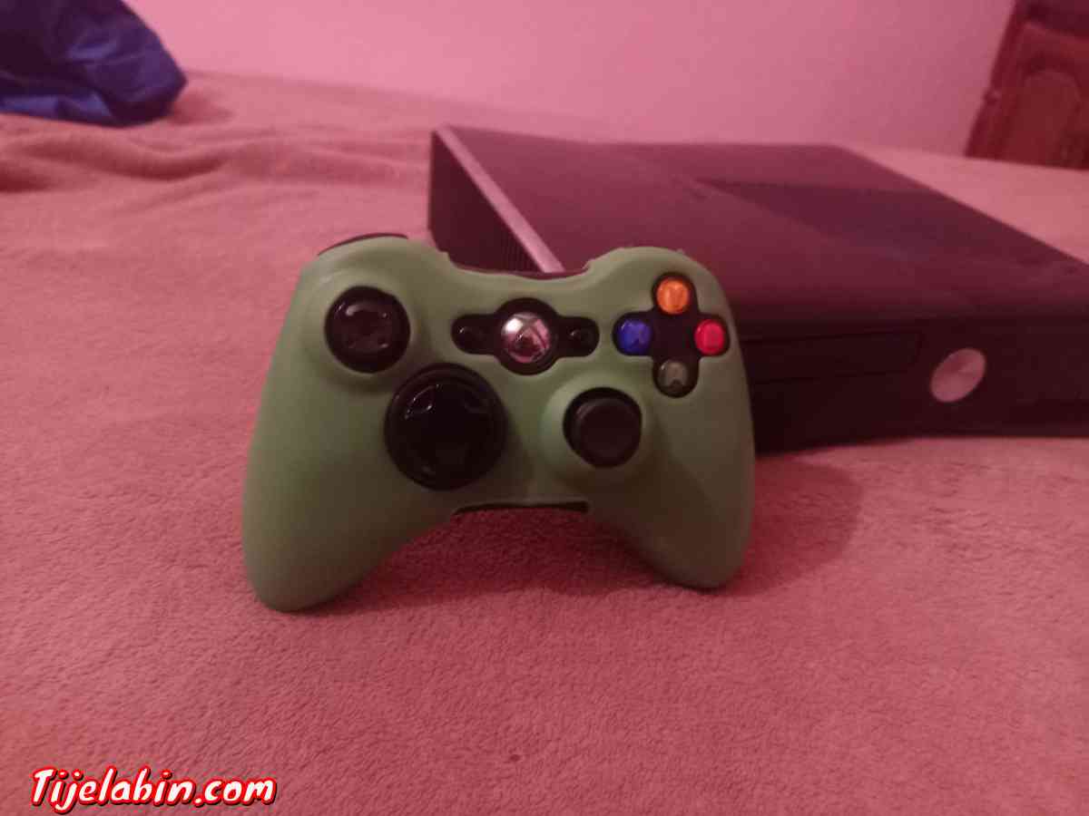 XBOX 360 SLIM