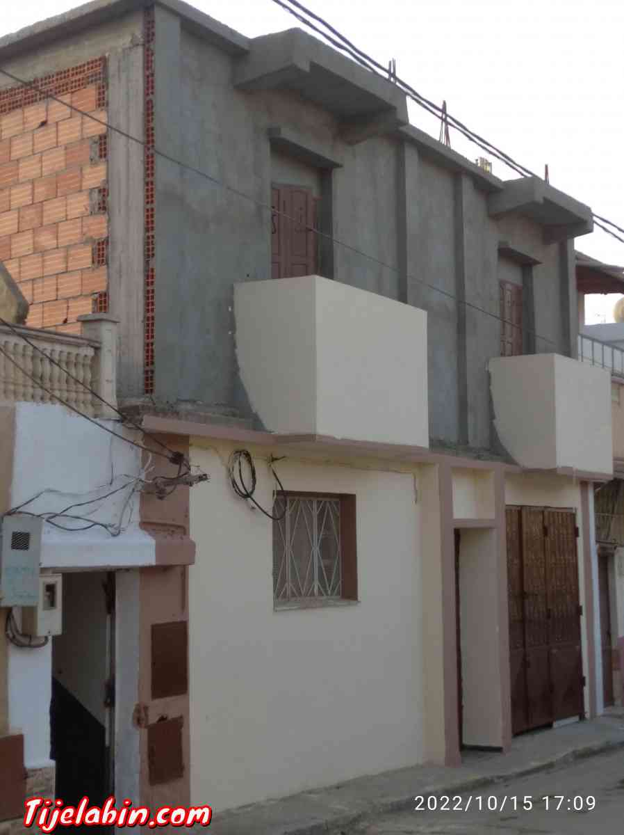 vendre une maison R+1 - Blida, Blida - Tijelabin