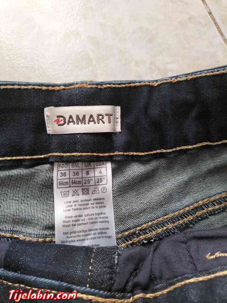 je vends un jean bleu foncé il vient de chez Damart - Boufarik, Blida - Tijelabin