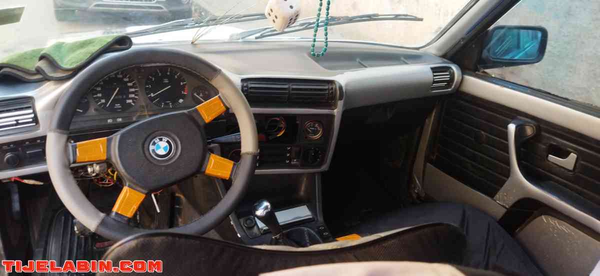 BMW E30 - Oued Tlelat, Oran - Tijelabin