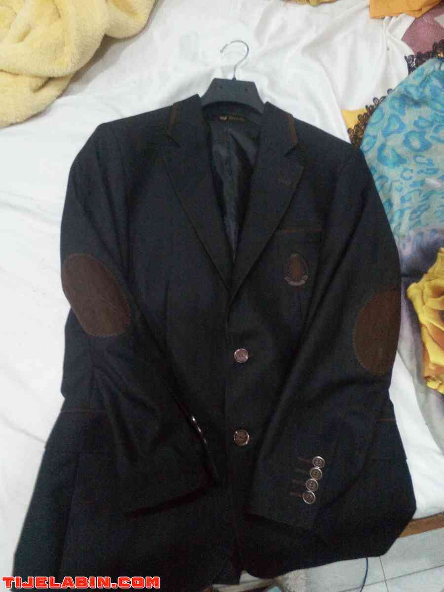 فاست كلاسيك ملبوسة مرة وحدة - Bouzareah, Alger - Tijelabin