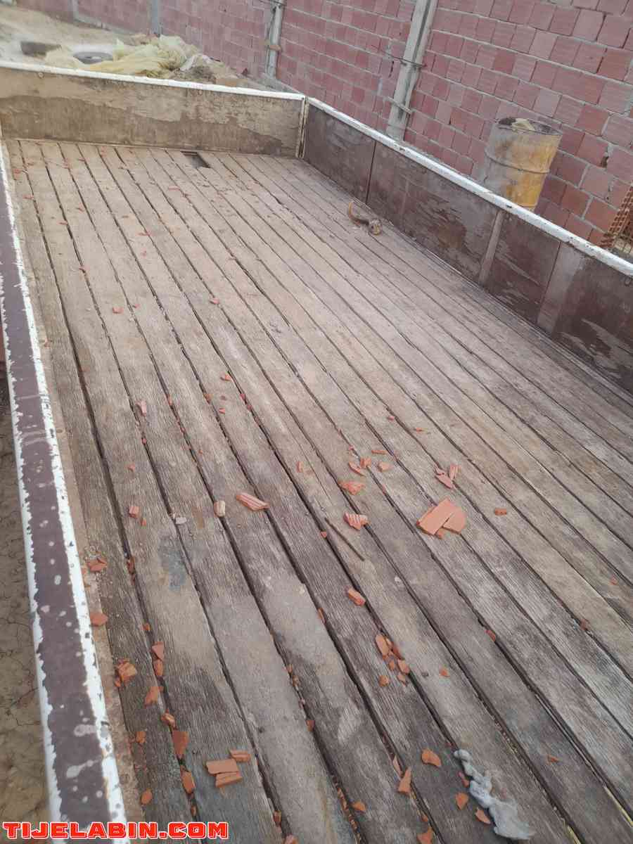 مقطورة شاحنة