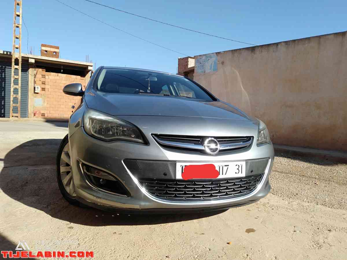 Opel Astra année 2017 machia 147000 - Oran, Oran