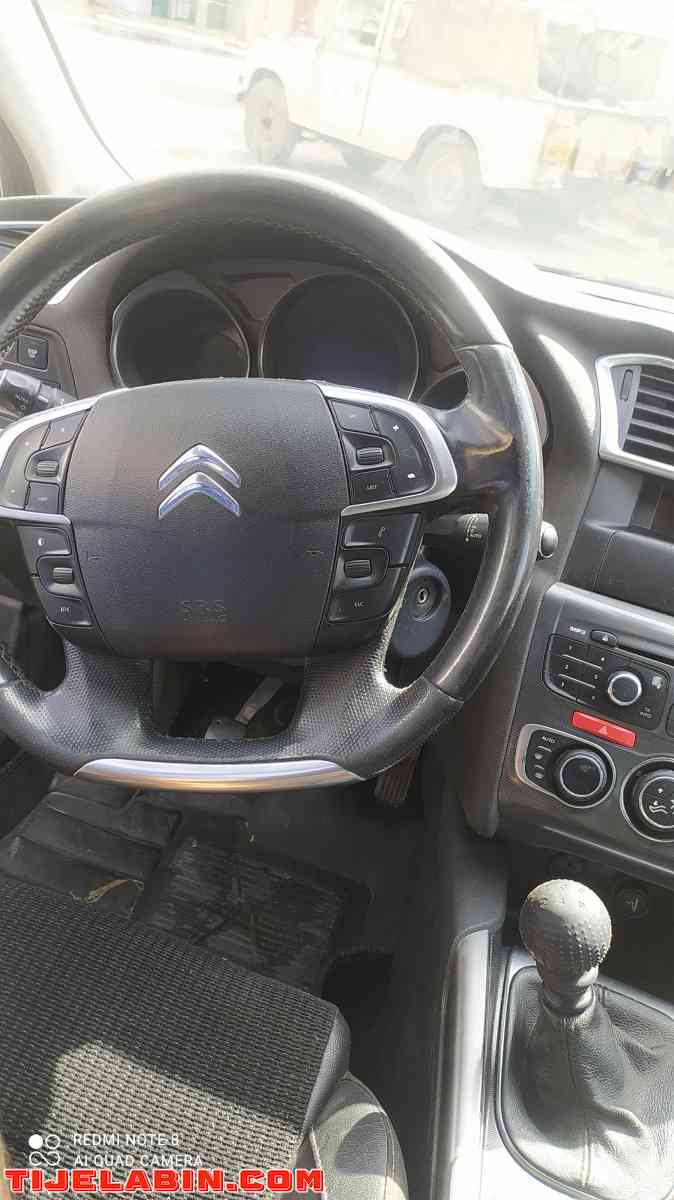 vente Citroën C4 noir 2012 machia 233000 km - Tassala El Merdja, Alger