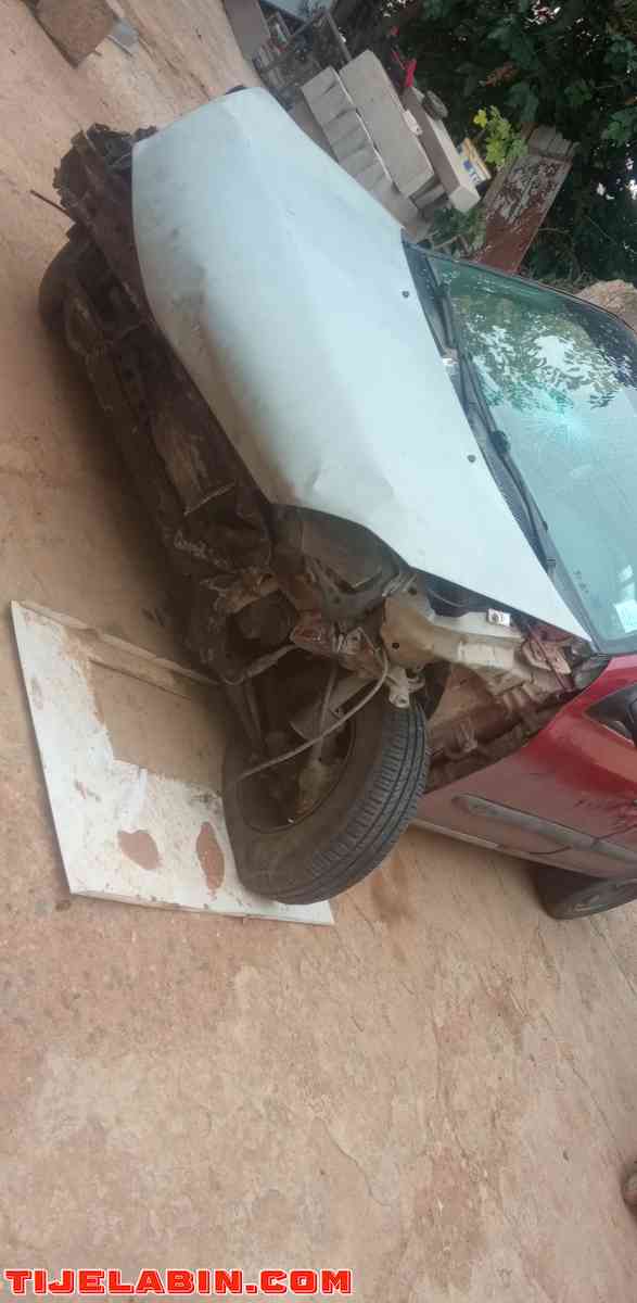 سيارة نوع كليو كلاسيك  متور 1.42002 - Douera, Alger - Tijelabin