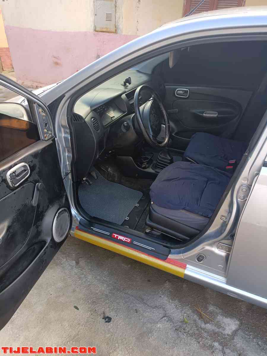 charade Daihatsu 2004 - Alger Centre, Alger - Tijelabin