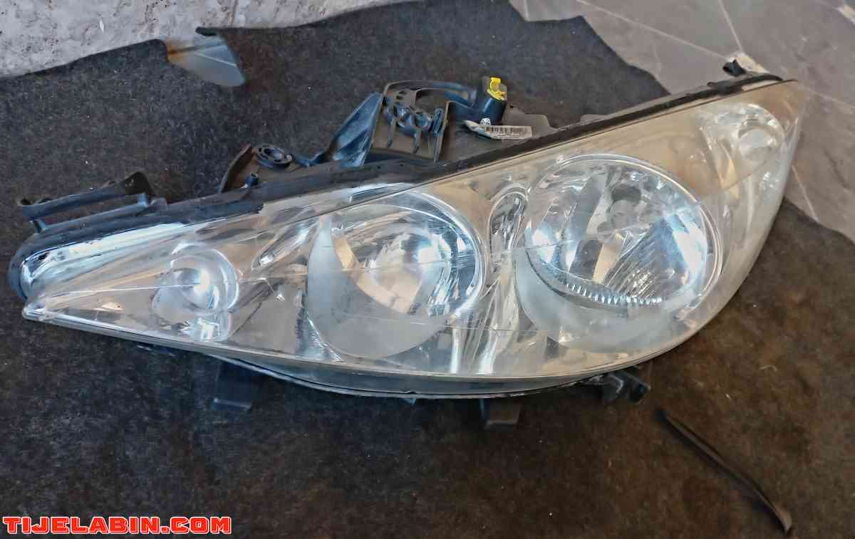 أضواء فار 207