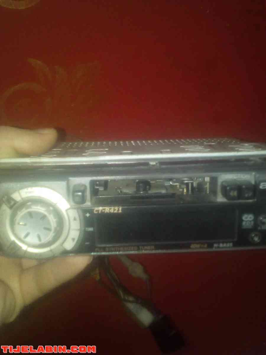 جهاز راديو للسيارات من نوع "AÏWA" مستعمل في حالة جيدة - Khracia, Alger - Tijelabin