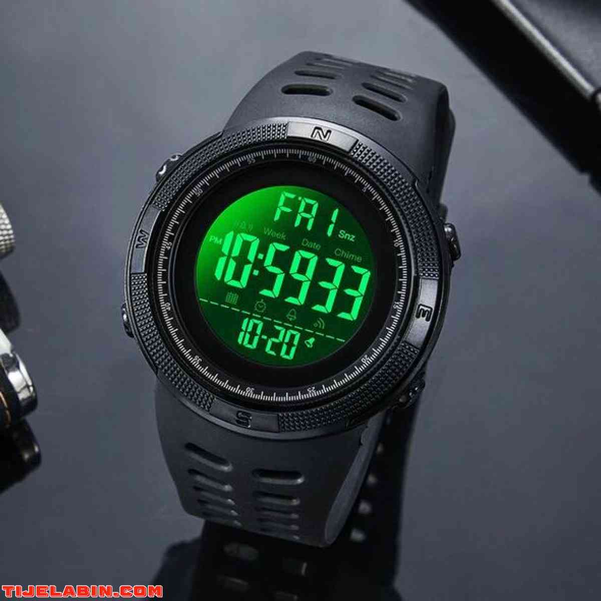 ساعة رجالية بتصميم رياضي مقاوم للماء و حزام قوي لمظهر أنيق - Alger Centre, Alger