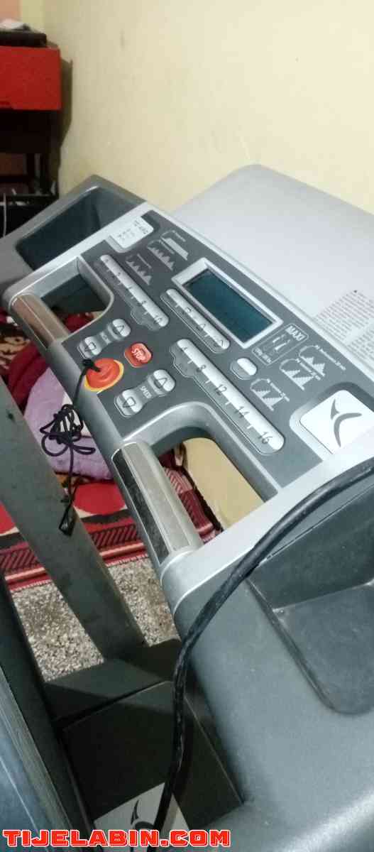 طابي رياضي - Sigus, Oum El Bouaghi - Tijelabin