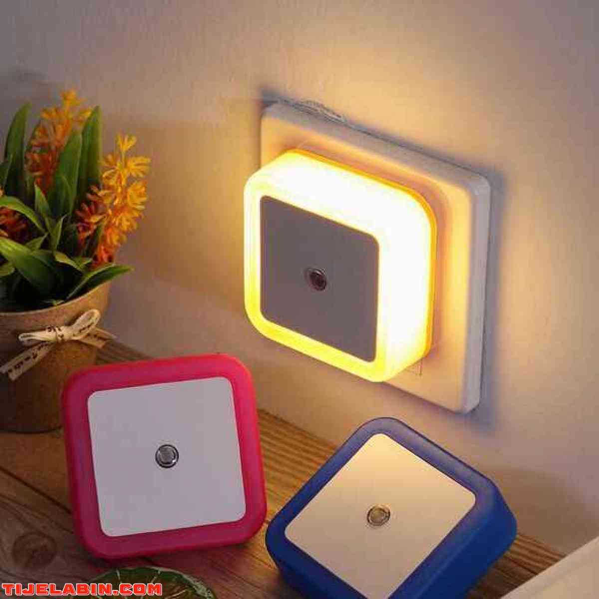 مصباح مع مستشعر الضوء - Alger Centre, Alger