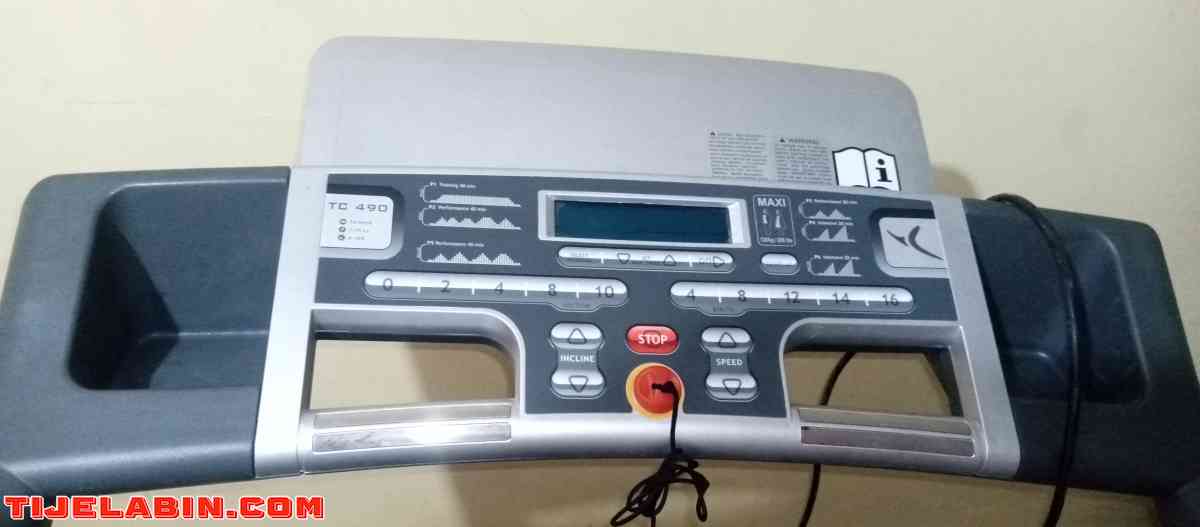 طابي رياضي - Sigus, Oum El Bouaghi - Tijelabin