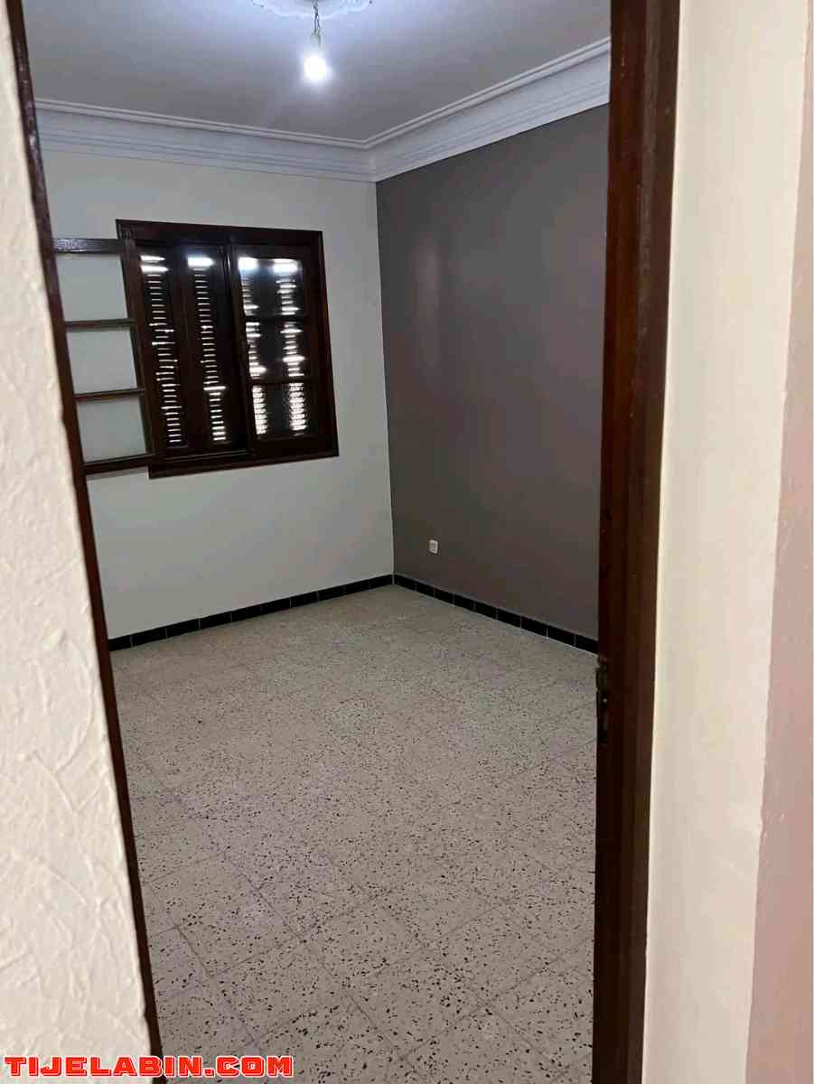F4 a vendre a annaba - Annaba, Annaba - Tijelabin