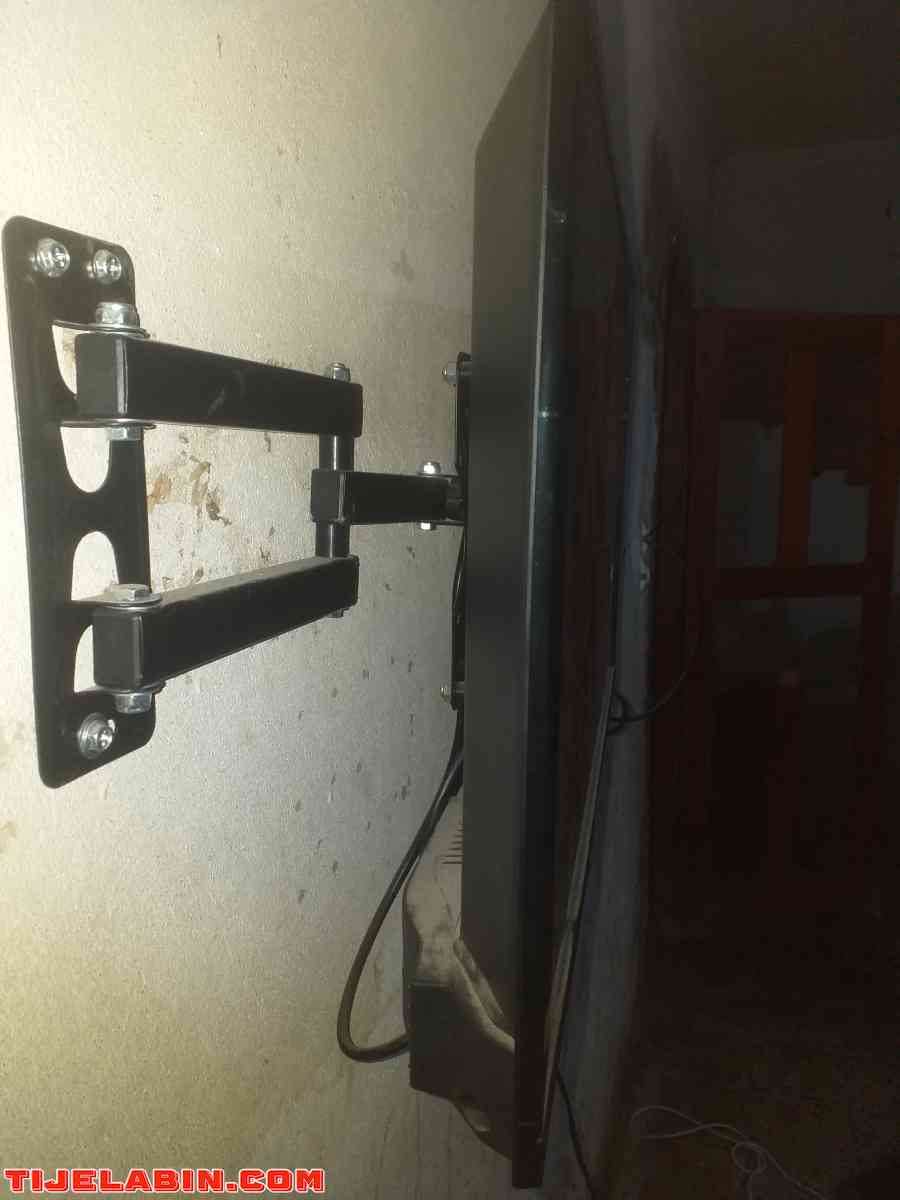 تلفاز من نوع تومسون حجم صغير - Hamman Nbail, Guelma - Tijelabin