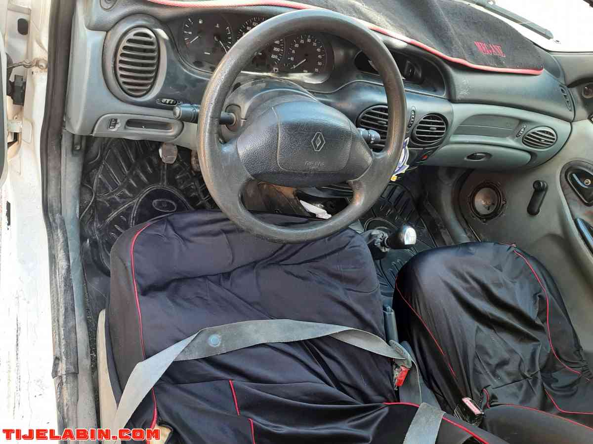 Renault megane - Es Senia, Oran - Tijelabin