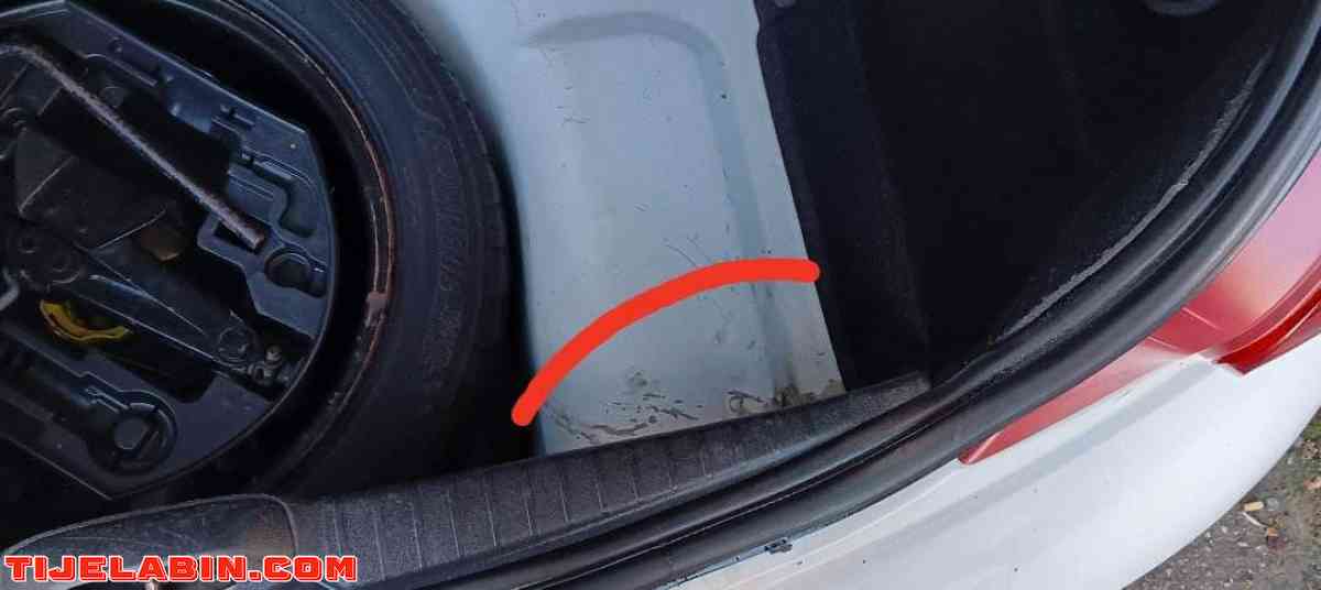 208 Hdi allure 2013 machi 270 alf - Souk Ahras, Souk Ahras - Tijelabin