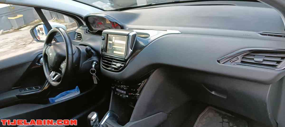 208 Hdi allure 2013 machi 270 alf - Souk Ahras, Souk Ahras - Tijelabin