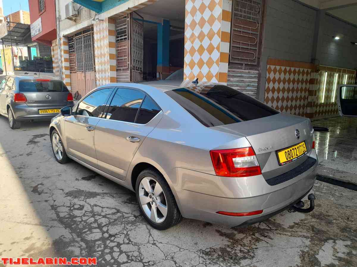 سيارة - Alger Centre, Alger - Tijelabin