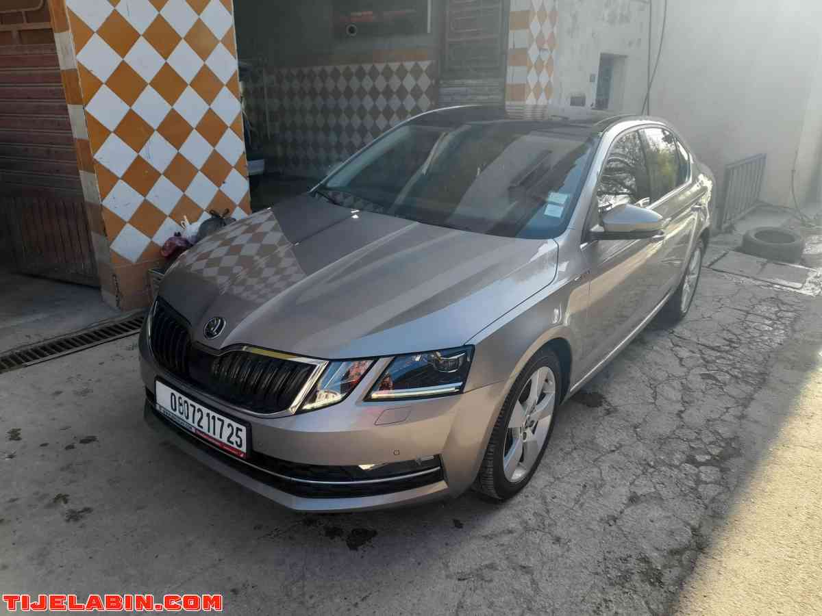 سيارة - Alger Centre, Alger - Tijelabin