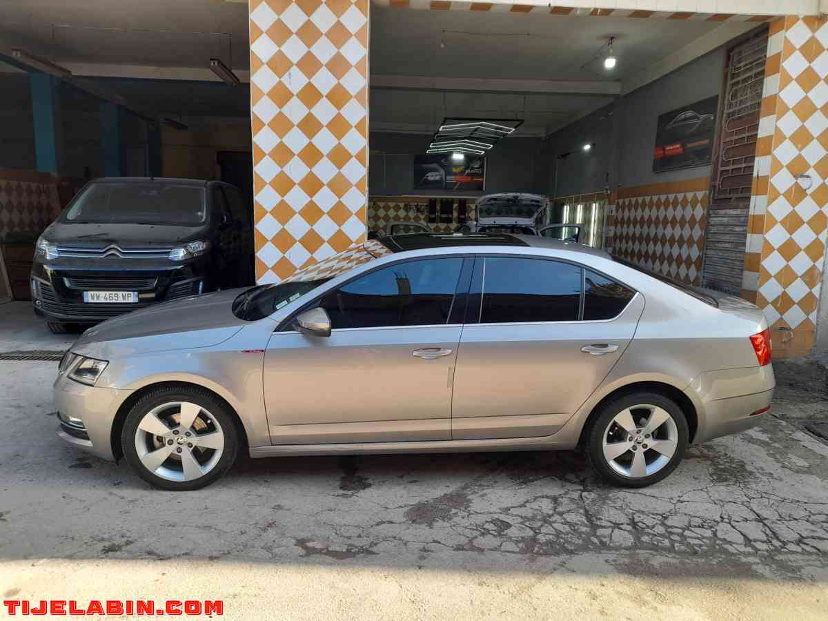 سيارة - Alger Centre, Alger - Tijelabin