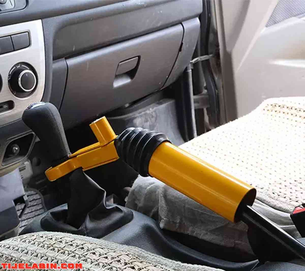 قفل مقود السيارة لتفادي السرقة - Ain Benian, Alger