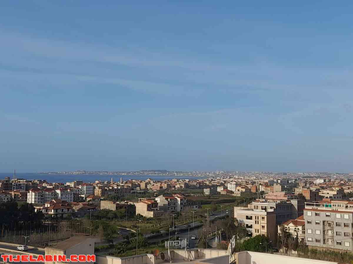 f3 avec terasse  au dernier étage à Bab  Ezzoure  résidence - Bab Azzouar, Alger - Tijelabin