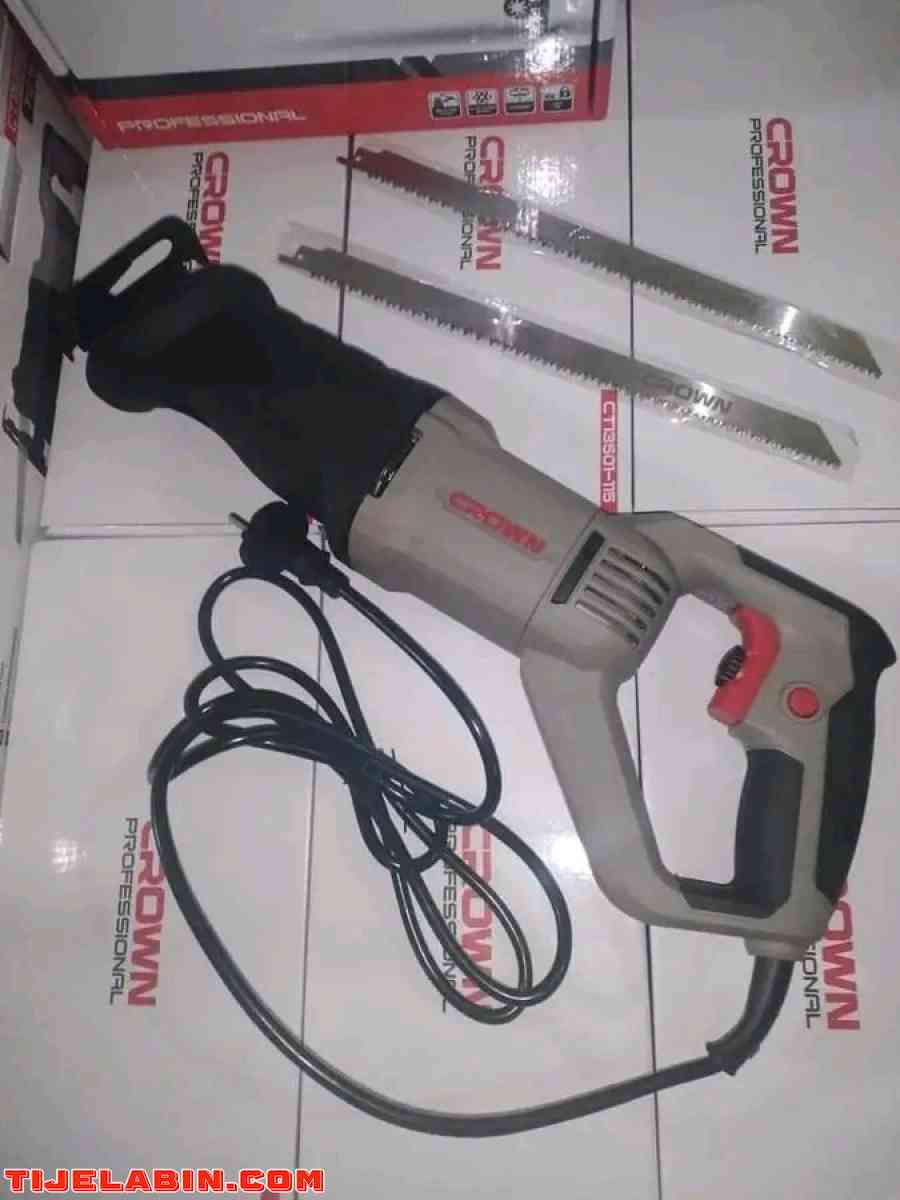 منشار كهربائي للعلامة المعروفة scie sabre crown - Bab Azzouar, Alger