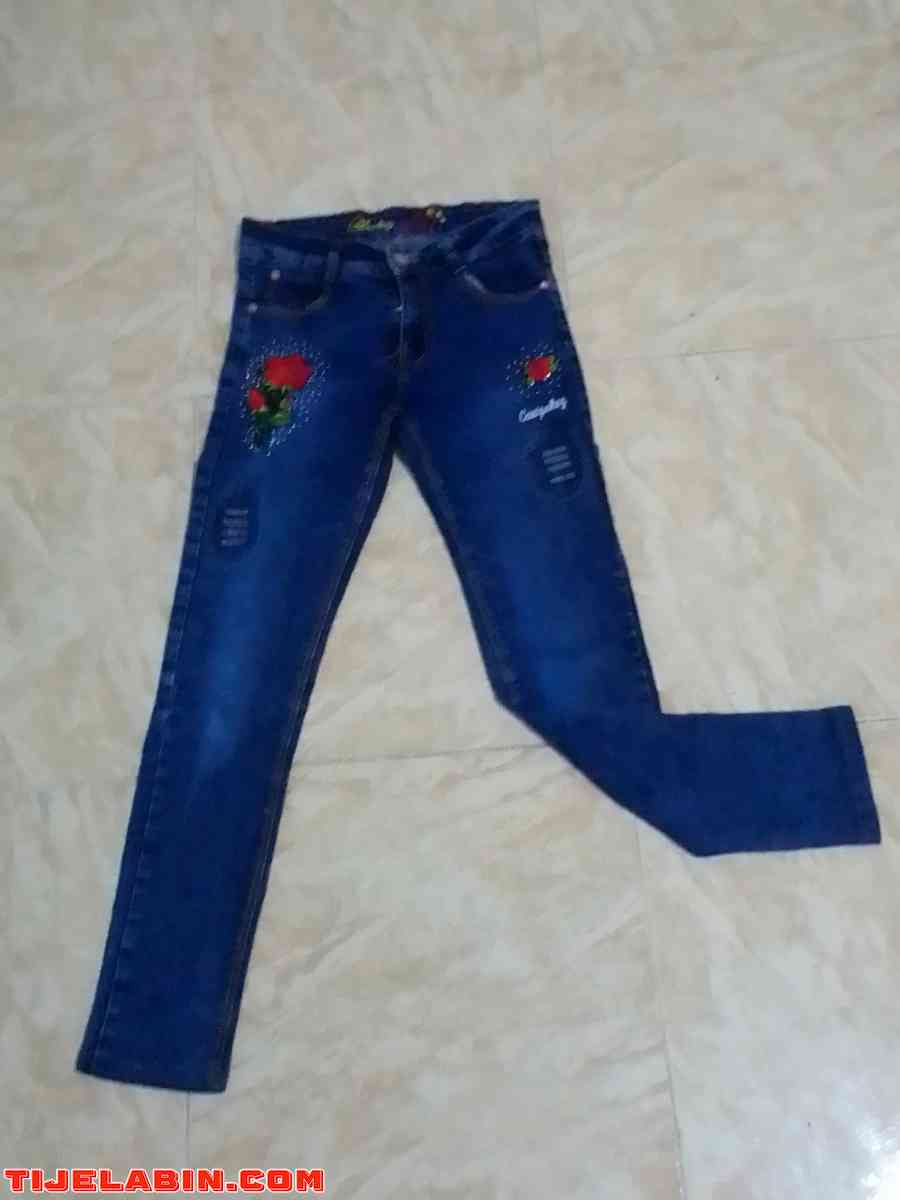 سروال دجين بنات - Ain Chouhada, Djelfa